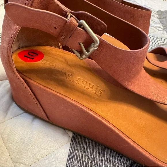 Gentle Souls Weathered PinkWedge Sandals - Picture 5 of 9